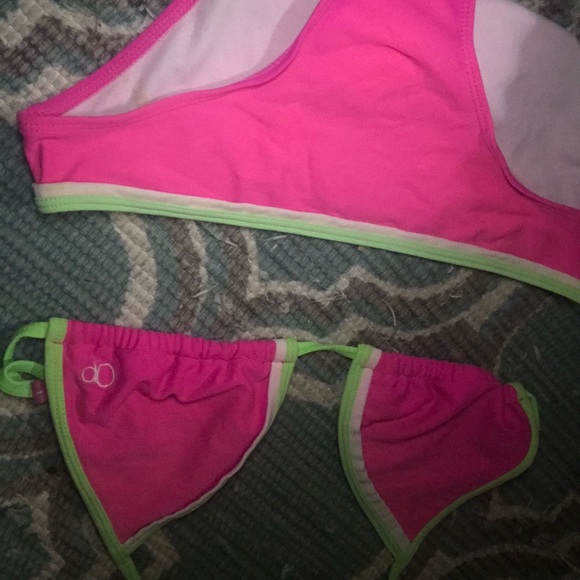 Bikini - Picture 4 of 5